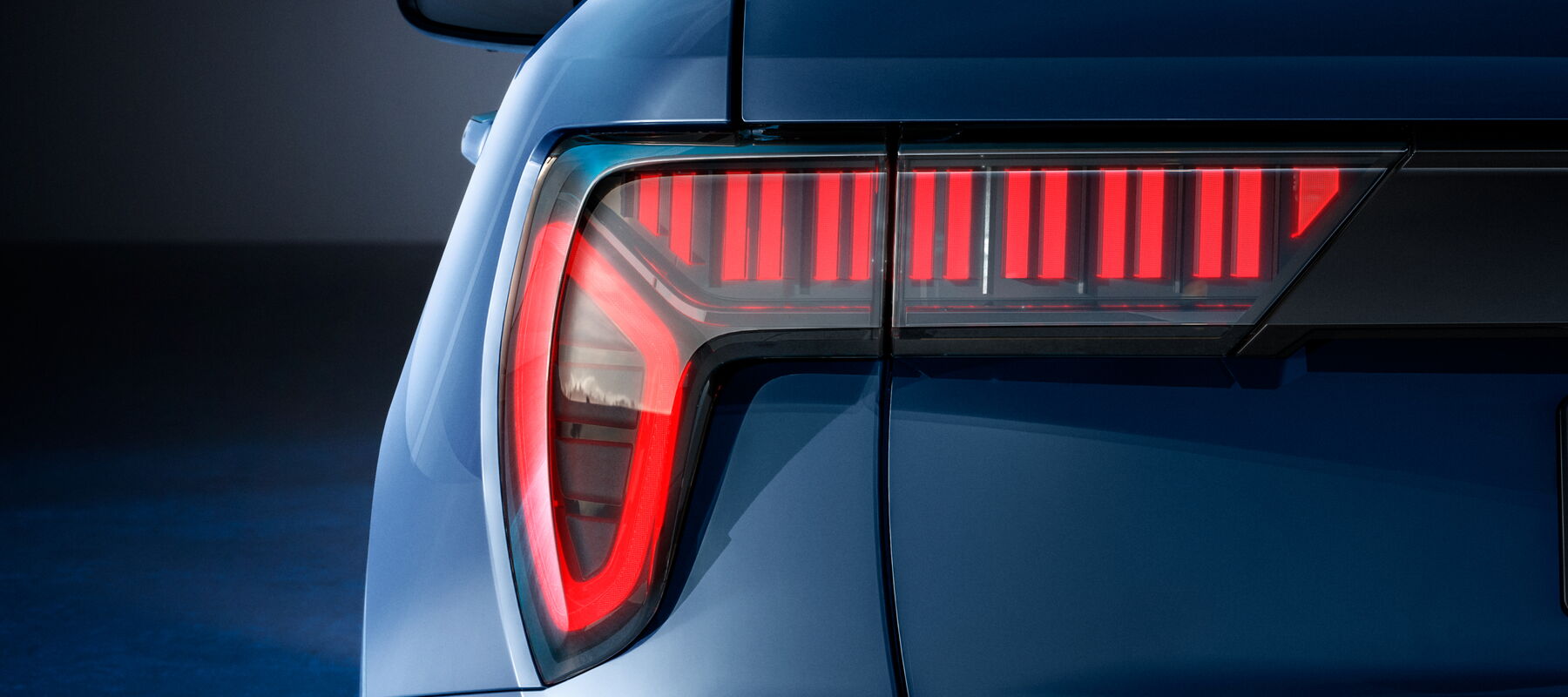 Exterior Lighting & Telematics - ACRYLITE®